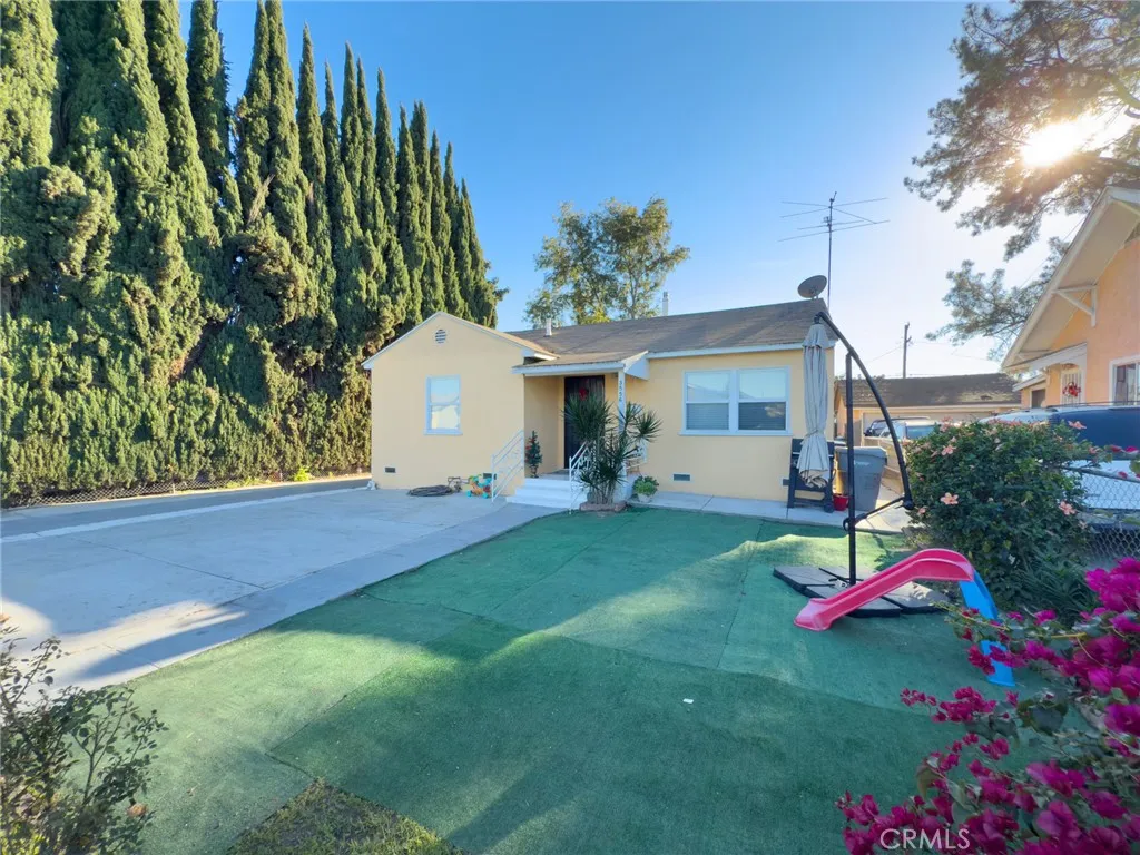 3556 Euclid, Lynwood, California 90262 home-pic-2